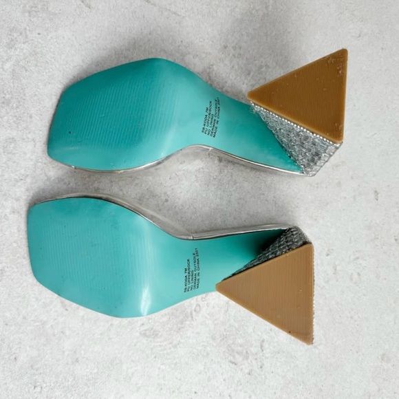 Betsey Johnson Shoes - Picture 7 of 8